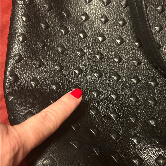 Elegant Black Tote Bag - Picture 5 of 8